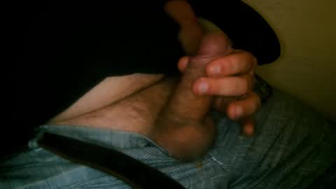 Snapshot of vincey84 chatting on January 8, 6:31 pm vincey84 online show from January 8, 6:31 pm