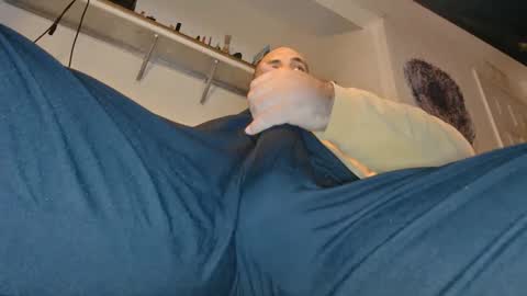 Snapshot of vineatspussnluvsit chatting on January 16, 9:16 am onlyhaveeyes4u online show from January 16, 9:16 am