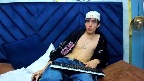 vinniematte online show from March 9, 3:01 am