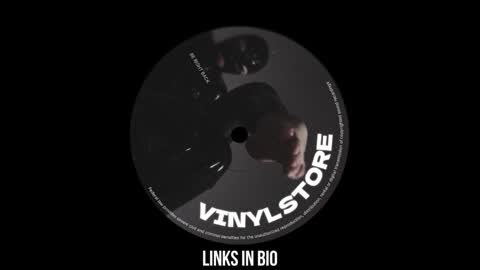 Snapshot of vinylstore chatting on January 6, 12:13 pm Diva Silvia online show from January 6, 12:13 pm