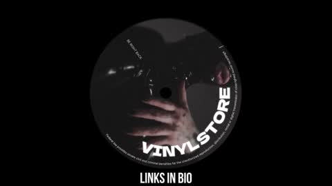 Snapshot of vinylstore chatting on January 10, 7:11 pm Diva Silvia online show from January 10, 7:11 pm