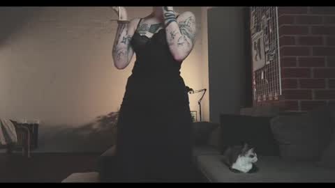 Snapshot of vinylstore chatting on January 22, 4:23 pm Diva Silvia online show from January 22, 4:23 pm