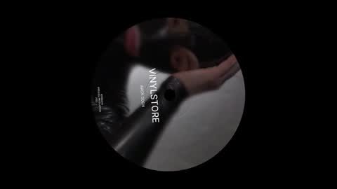 Snapshot of vinylstore chatting on January 22, 7:24 pm Diva Silvia online show from January 22, 7:24 pm