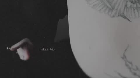 Snapshot of vinylstore chatting on January 31, 11:13 am Diva Silvia online show from January 31, 11:13 am