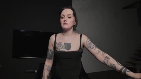 Snapshot of vinylstore chatting on March 2, 2:10 pm Diva Silvia online show from March 2, 2:10 pm