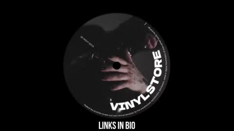 Snapshot of vinylstore chatting on March 5, 1:39 pm Diva Silvia online show from March 5, 1:39 pm