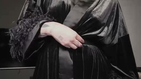 Snapshot of vinylstore chatting on March 7, 5:17 pm Diva Silvia online show from March 7, 5:17 pm