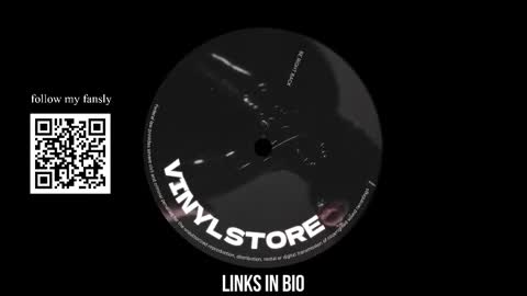 Snapshot of vinylstore chatting on March 8, 12:09 pm Diva Silvia online show from March 8, 12:09 pm