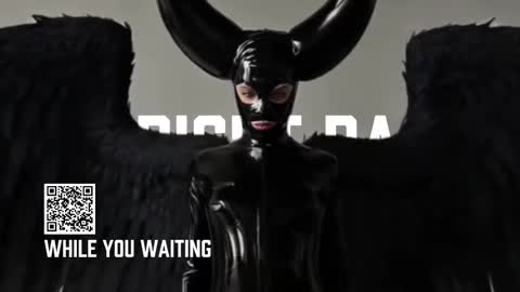 Snapshot of vinylstore chatting on September 29, 4:12 pm Diva Silvia online show from September 29, 4:12 pm