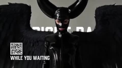 Snapshot of vinylstore chatting on October 1, 4:57 pm Diva Silvia online show from October 1, 4:57 pm