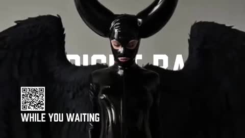 Snapshot of vinylstore chatting on October 19, 4:07 pm Diva Silvia online show from October 19, 4:07 pm