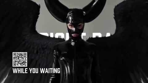 Snapshot of vinylstore chatting on October 25, 4:13 pm Diva Silvia online show from October 25, 4:13 pm