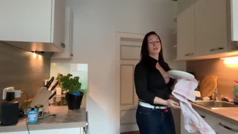 Vio online show from March 14, 9:26 am