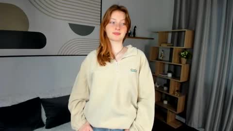 Viola but friends call me Sisi online show from March 3, 2:12 pm