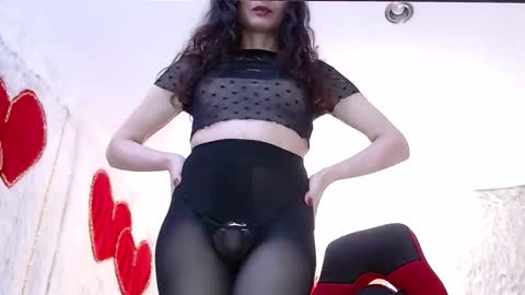 Snapshot of violeet4u chatting on January 19, 5:07 pm Mistress V. online show from January 19, 5:07 pm