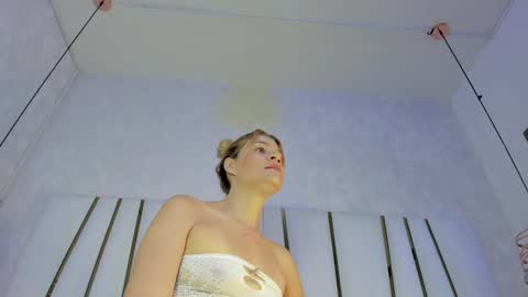 violeet_gray online show from September 10, 11:54 am