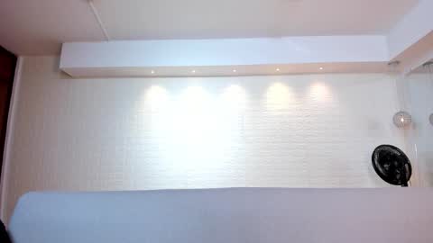 Snapshot of violeet_scott chatting on November 22, 10:36 am Violett Everyday From 0530 to 1430 Col Time online show from November 22, 10:36 am