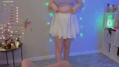 violet____h online show from January 12, 6:27 pm