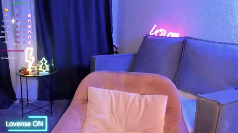 violet____h online show from September 26, 7:29 pm