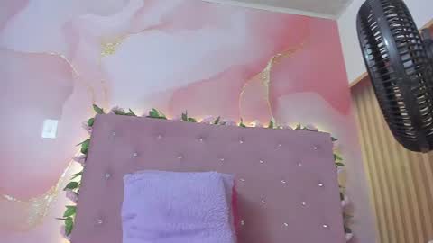 violet__taylor_ online show from August 4, 2:26 am
