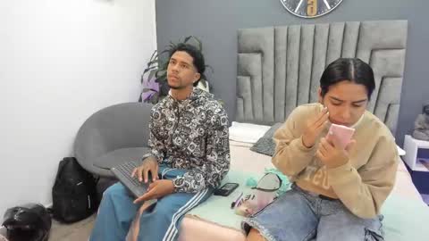 Violet and Myers online show from October 8, 11:30 am