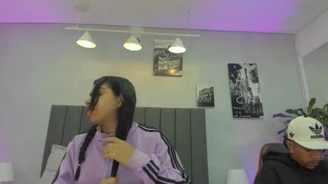 Violet and Myers online show from October 20, 11:43 am