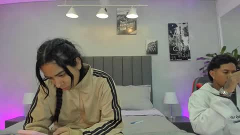 Violet and Myers online show from October 22, 11:21 am