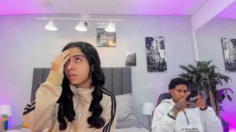 Violet and Myers online show from November 12, 11:10 am