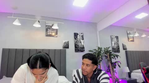 Violet and Myers online show from November 18, 11:25 am