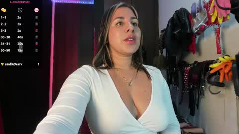 Snapshot of violet_bdsmx chatting on July 19, 11:30 pm Kim online show from July 19, 11:30 pm