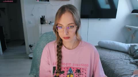 Violet online show from February 16, 12:56 pm