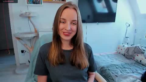 Violet online show from June 23, 11:41 am