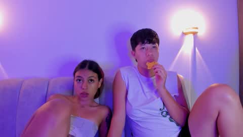 Snapshot of violet_casper_ chatting on November 17, 6:41 am Violet and Casper online show from November 17, 6:41 am