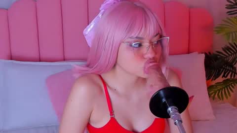 Snapshot of violet_cortez chatting on October 17, 5:37 pm Vio online show from October 17, 5:37 pm
