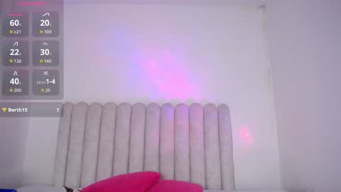 violet_giraldo online show from March 14, 9:31 pm