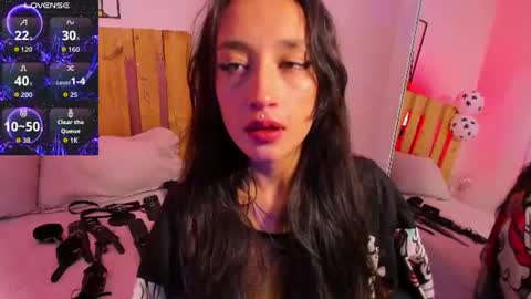 Violet Jones online show from July 2, 5:19 pm