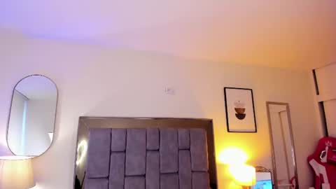 Violet Nova online show from June 13, 11:30 am