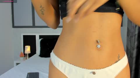 Snapshot of violet_rost chatting on January 24, 4:28 pm  Violet  online show from January 24, 4:28 pm