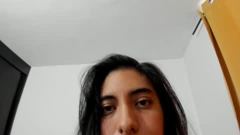 violet online show from April 27, 3:43 pm