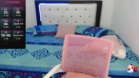 Snapshot of violet_stone22 chatting on December 31, 4:06 am Violeta online show from December 31, 4:06 am