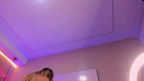 Violeta  online show from October 29, 11:01 am