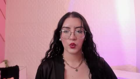 Snapshot of violeta_diazz chatting on June 23, 9:02 pm online show from June 23, 9:02 pm