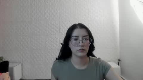 Snapshot of violeta_diazz chatting on June 26, 8:46 pm online show from June 26, 8:46 pm