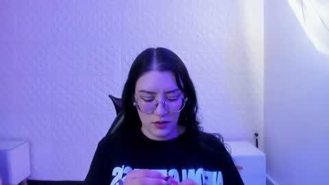 Snapshot of violeta_diazz chatting on July 1, 8:41 pm online show from July 1, 8:41 pm