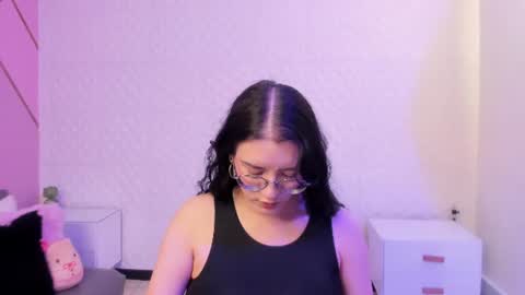 Snapshot of violeta_diazz chatting on July 7, 8:46 pm online show from July 7, 8:46 pm