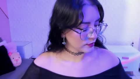 Snapshot of violeta_diazz chatting on August 3, 8:56 pm online show from August 3, 8:56 pm