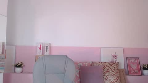 Violeta leon online show from February 4, 9:49 am