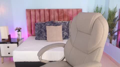 Violeta leon online show from March 3, 3:12 am