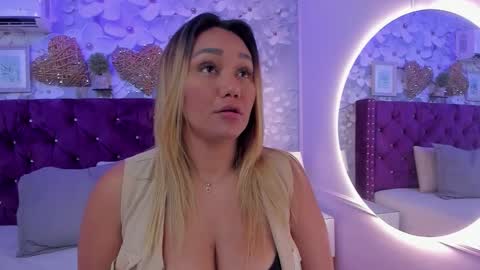 violeta_medina online show from October 17, 11:35 am