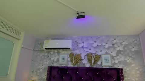 violeta_medina online show from April 30, 3:02 am